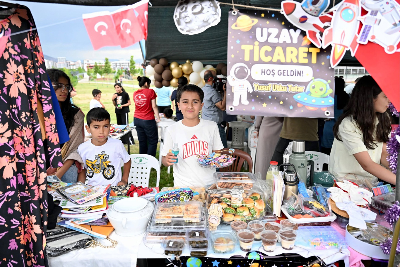Malatya'da minik girişimcilerden anlamlı bağış