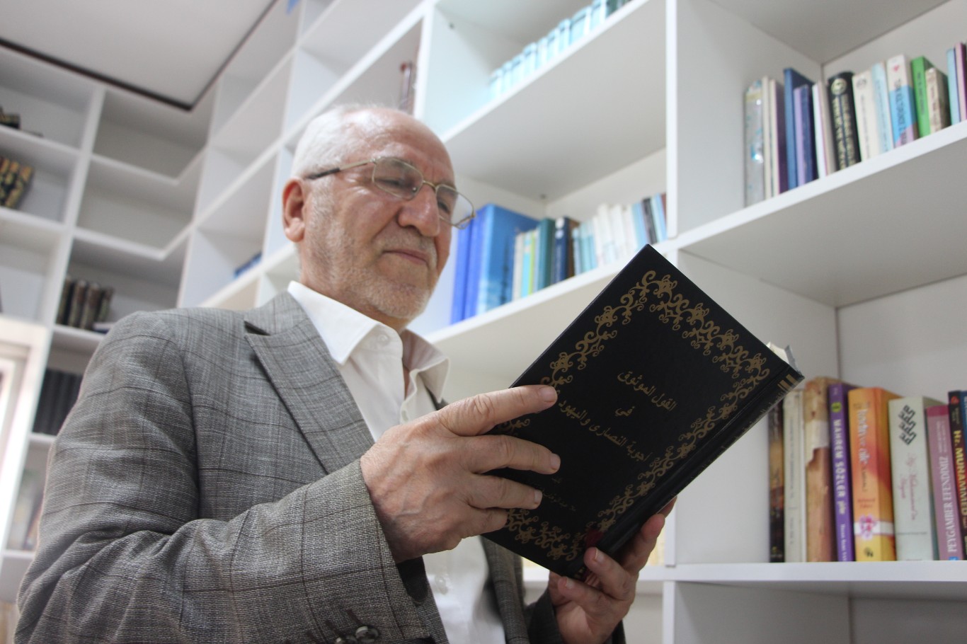 Emekli İmam Hatip Yenigün: Camiye giren herkes tesettüre ve cami adabına uymalıdır