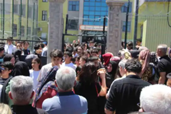 LGS sona erdi: 1 milyondan fazla öğrenci ter döktü