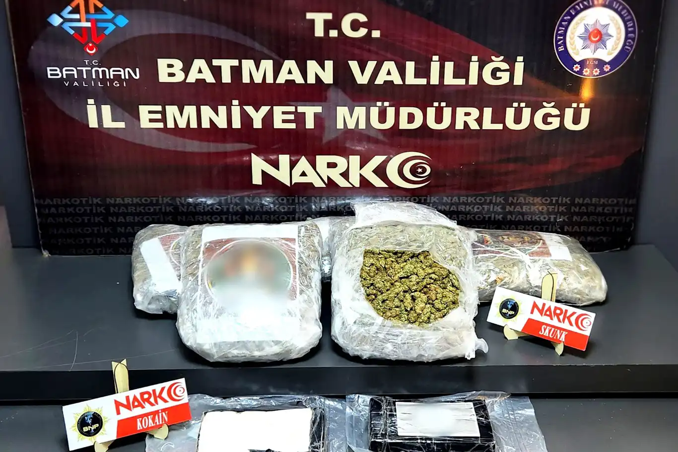 Batman'da tır dorsesinde 13 kilo uyuşturucu ele geçirildi