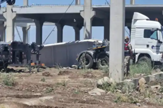 Li Dîyarbekirê beton li ser karkeran ket xwarê: Mirîyek û birîndarek