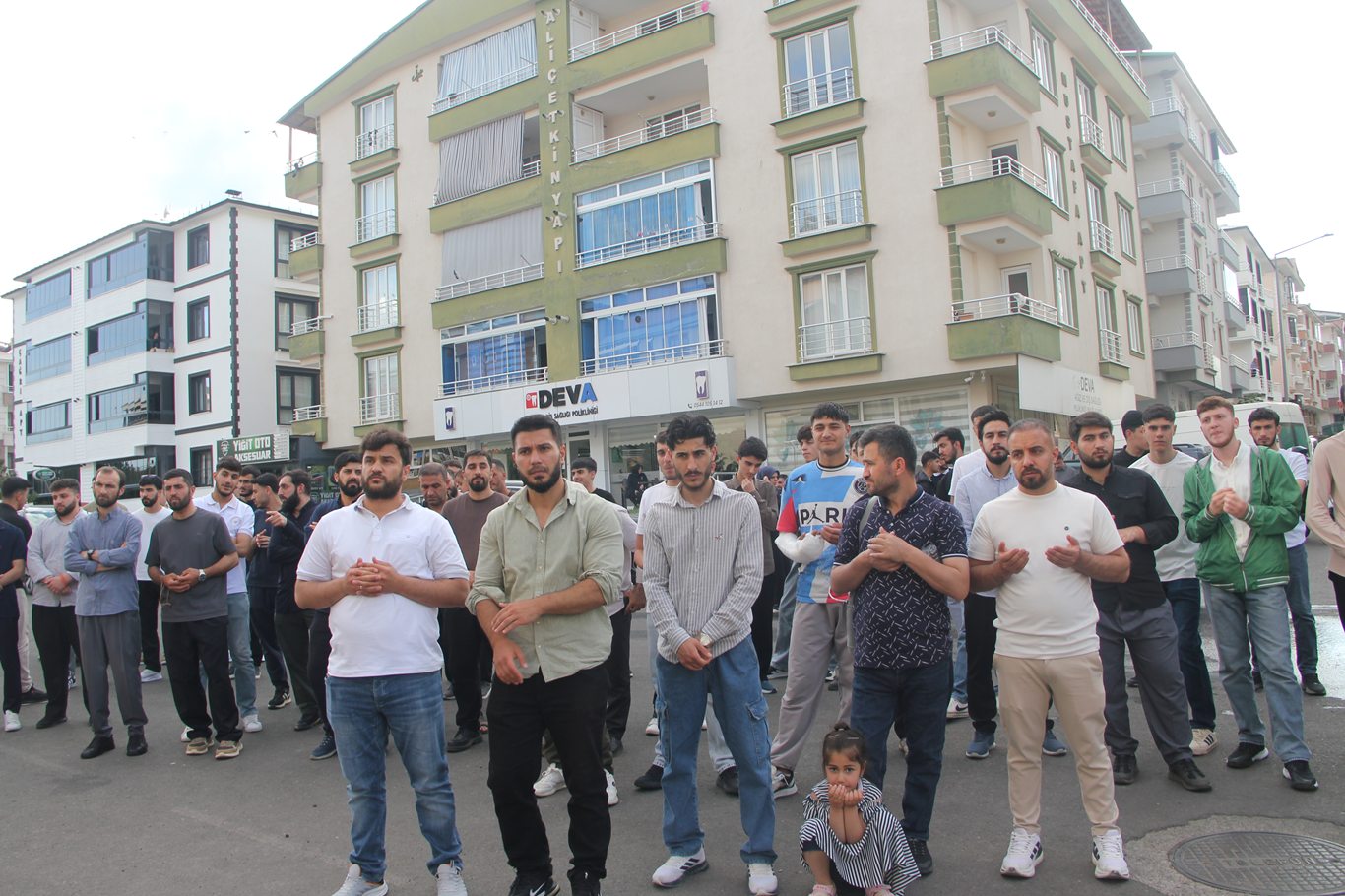 Davet ve Gençlik Hareketi Bingöl temsilciliği dualarla açıldı