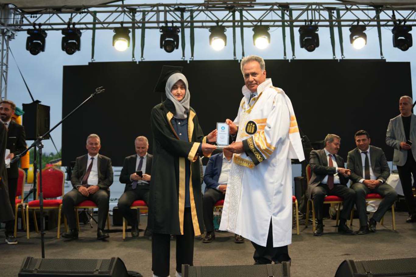 İnönü Üniversitesi mezunlarını uğurladı