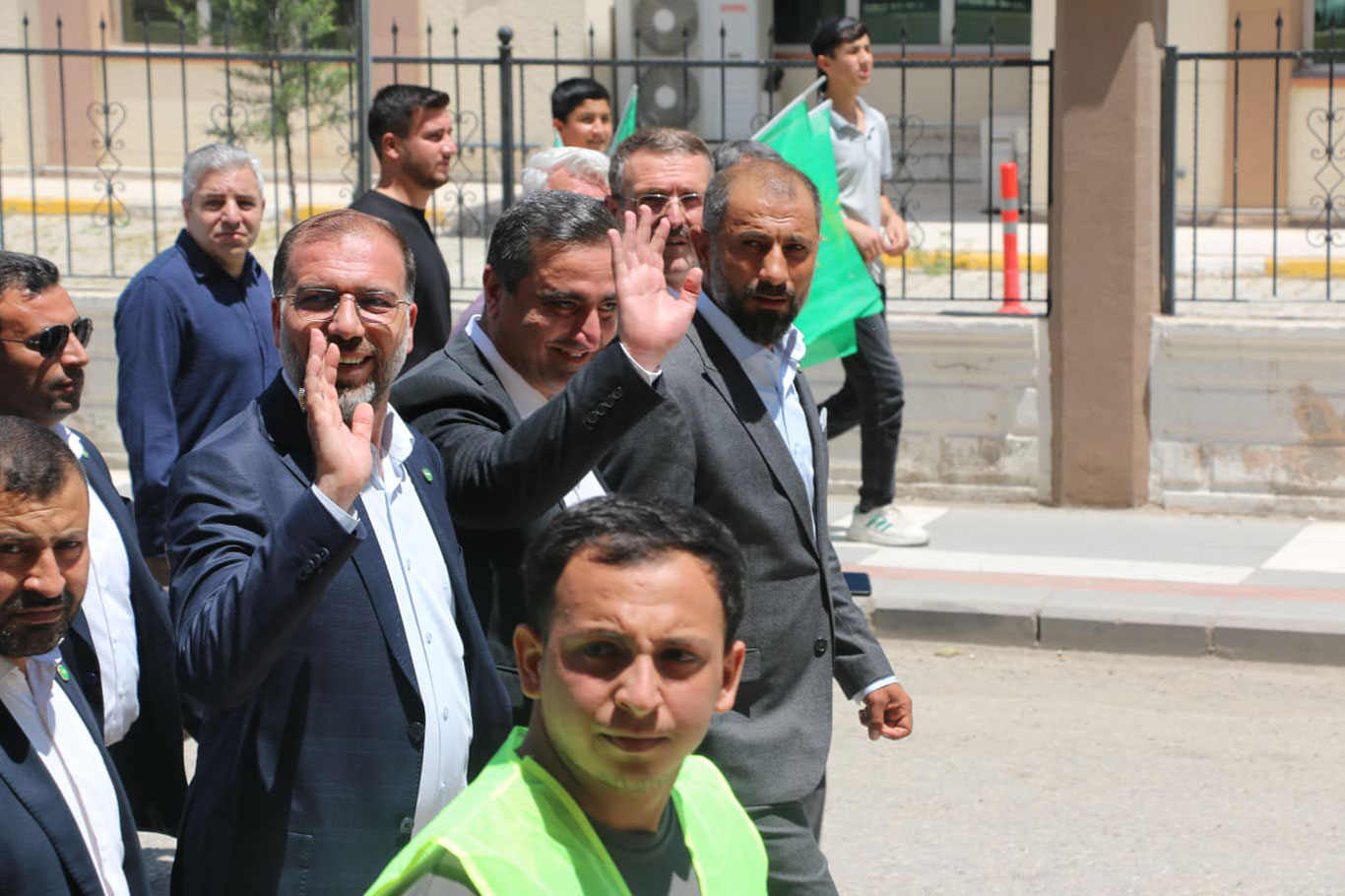 Bozova Belediyesi'nin skandal kararına HÜDA PAR'dan tepki