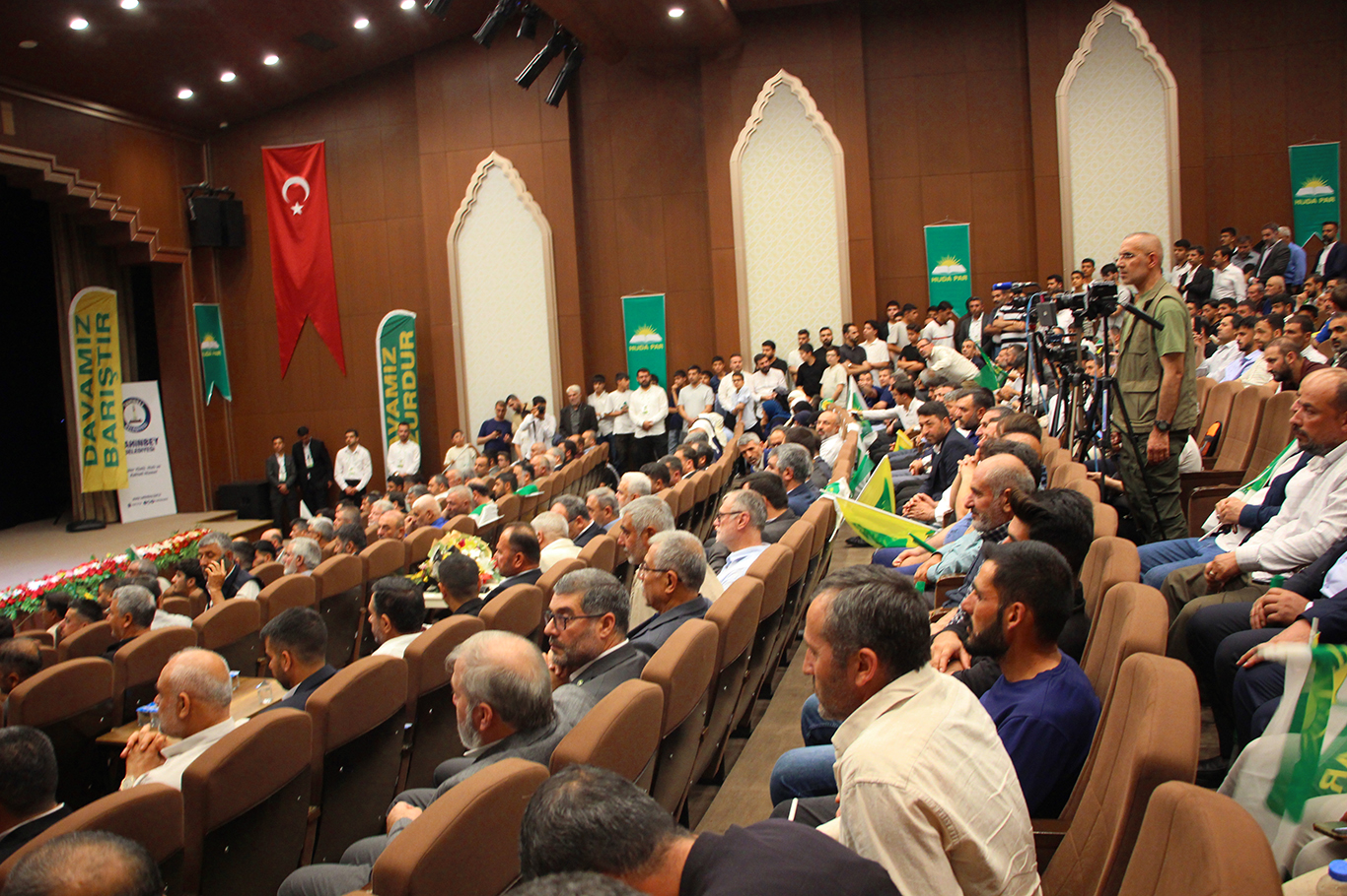 HÜDA PAR Şahinbey'de yeni dönem: Övet başkanlığa seçildi