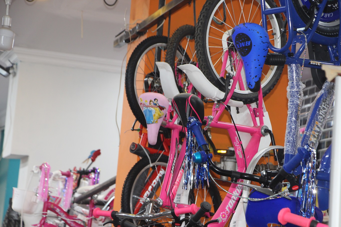 Mardin'de açılan bisiklete sezonuna yoğun ilgi artıyor: Satışlar yükseldi, güvenli sürüş çağrısı yapıldı
