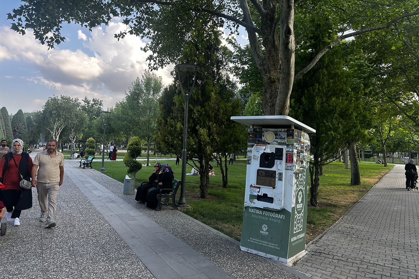 Konya’da havalar ısındı, vatandaşlar park ve hayvanat bahçelerine akın etti