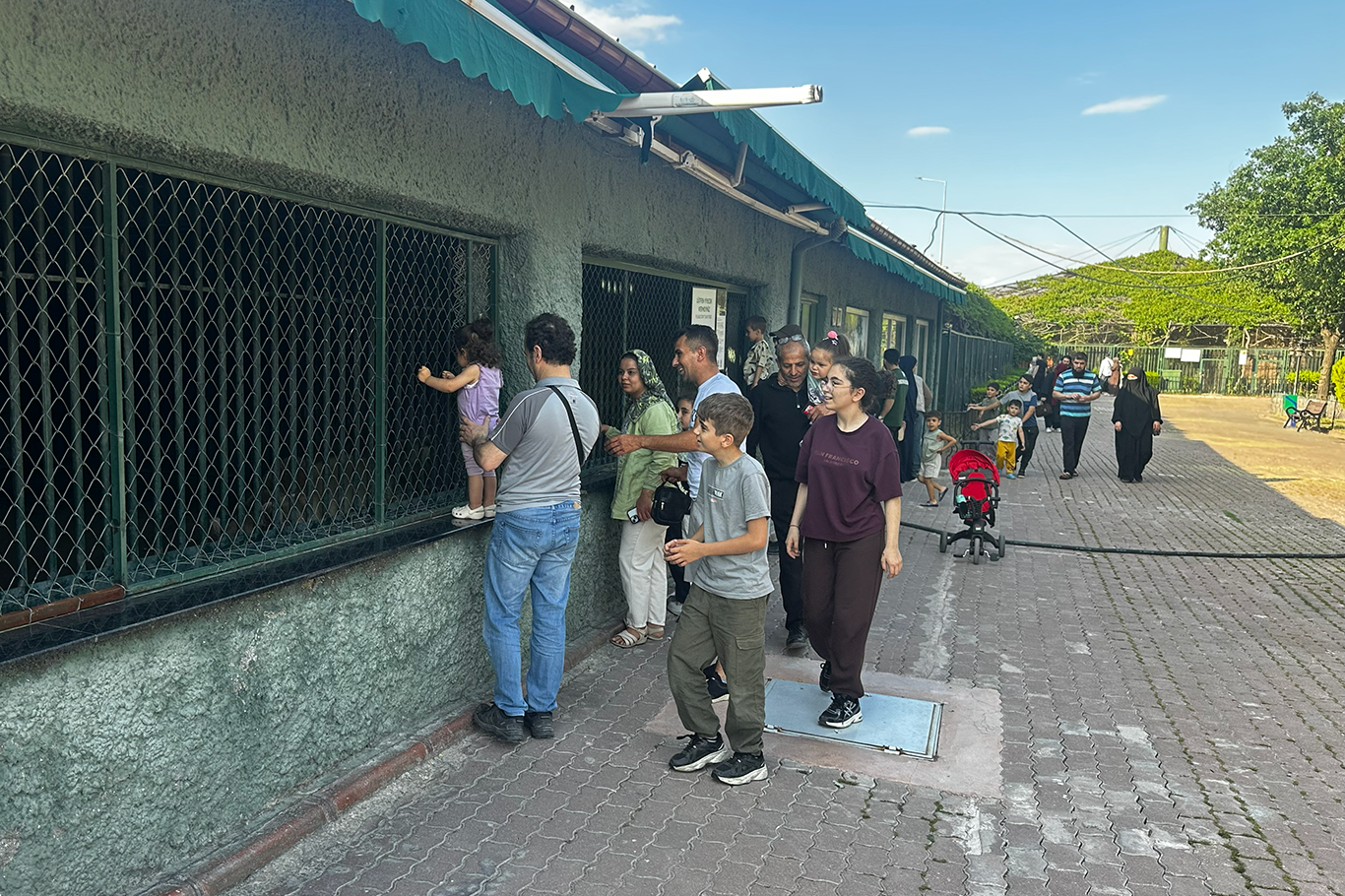 Konya’da havalar ısındı, vatandaşlar park ve hayvanat bahçelerine akın etti