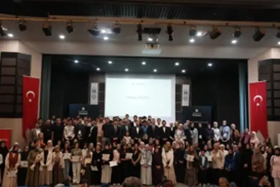 Türkiye'nin önderleri 5. dönem mezunlarını verdi