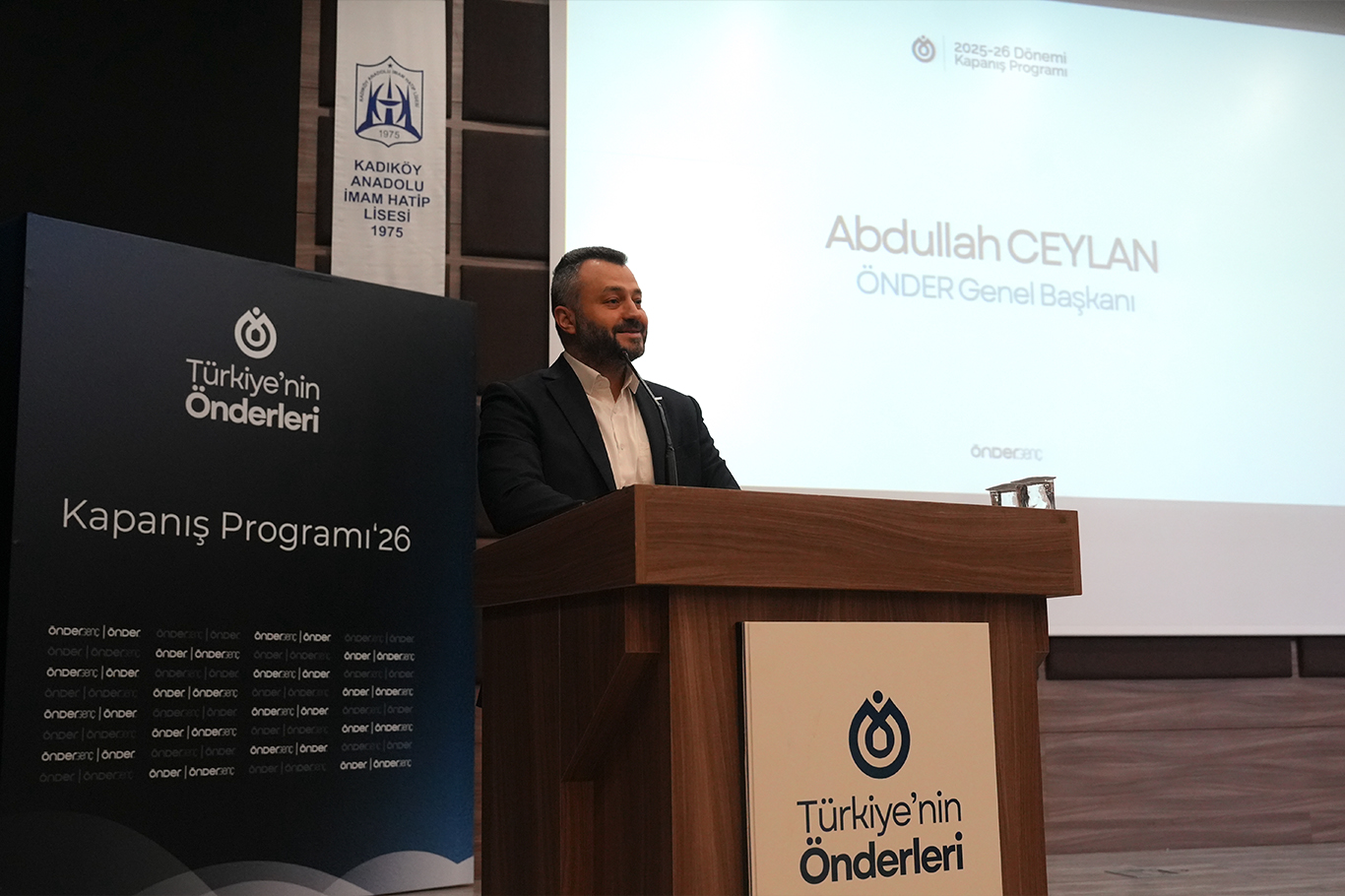 Türkiye'nin önderleri 5. dönem mezunlarını verdi