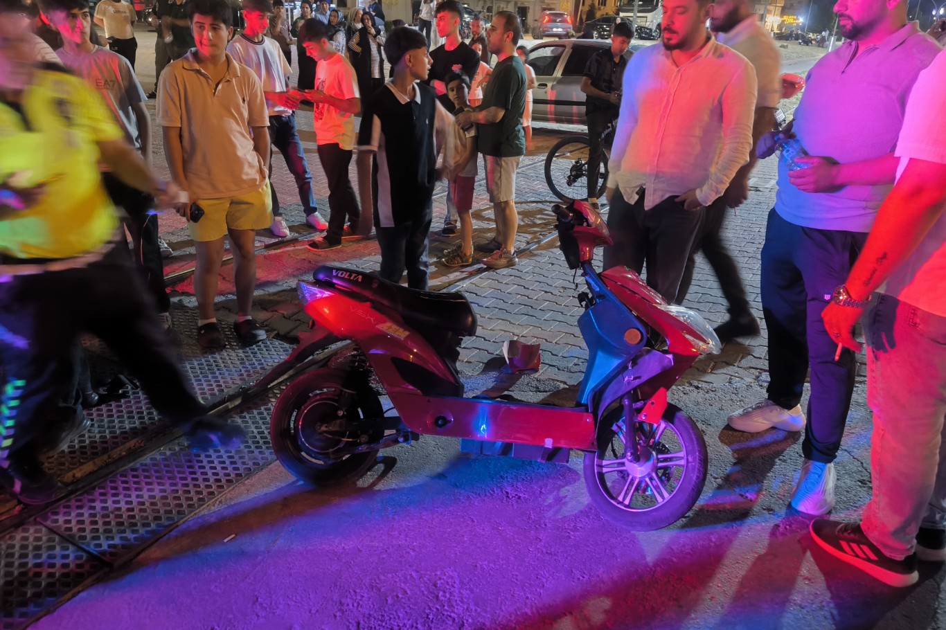 Mardin’de otomobil  ile motosiklet çarpıştı: 2 ağır yaralı