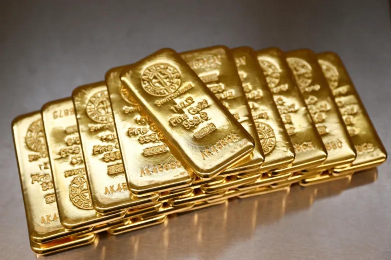 الذهب يقفز 1.5% عقب اتفاق واشنطن وطهران