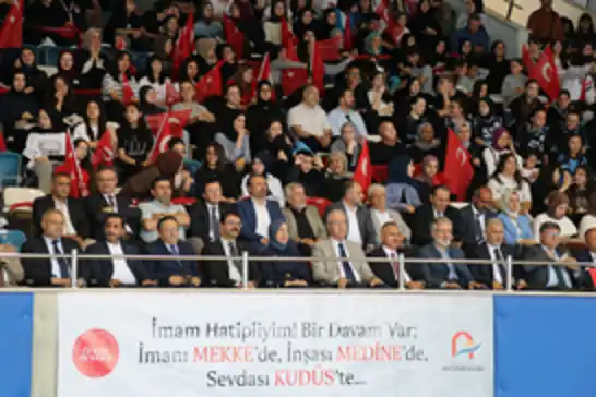 Ankara 2. İmam Hatip Spor Oyunları'nda dereceye giren öğrencilere ödülleri verildi