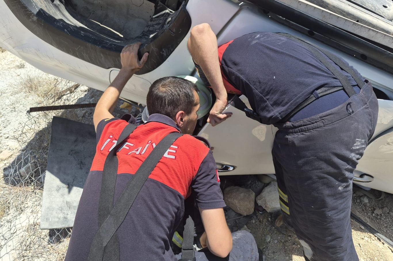Siirt-Şirvan yolunda takla atan pikabın sürücüsü yaralandı