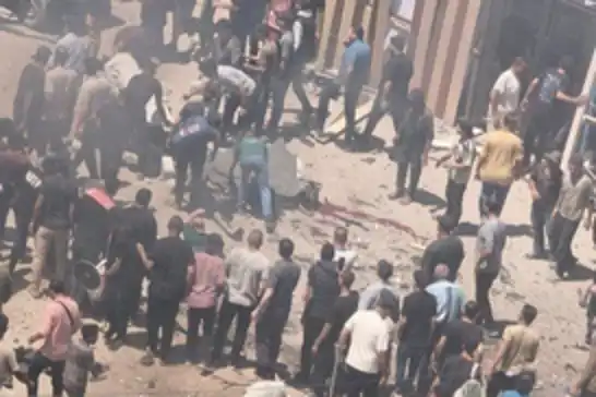 Gazze'de işgalciler sivil aracı bombaladı: 3 şehit
