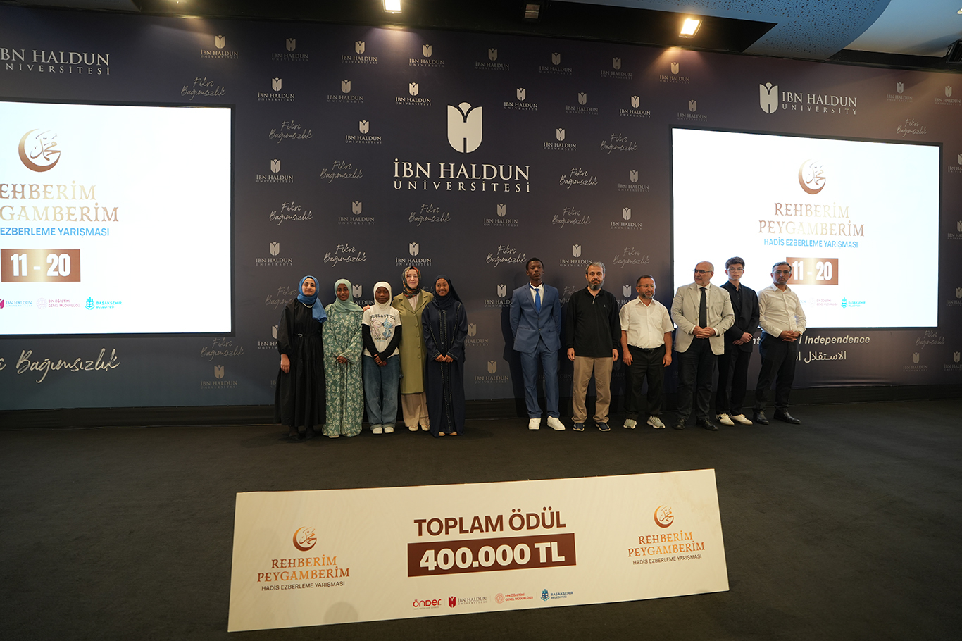 Rehberim Peygamberim Hadis Ezberleme Yarışması’nda 20 genç ödüllerin sahibi oldu