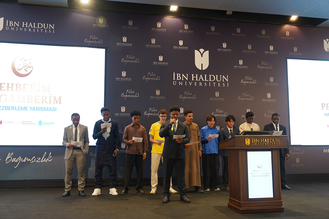 Rehberim Peygamberim Hadis Ezberleme Yarışması’nda 20 genç ödüllerin sahibi oldu