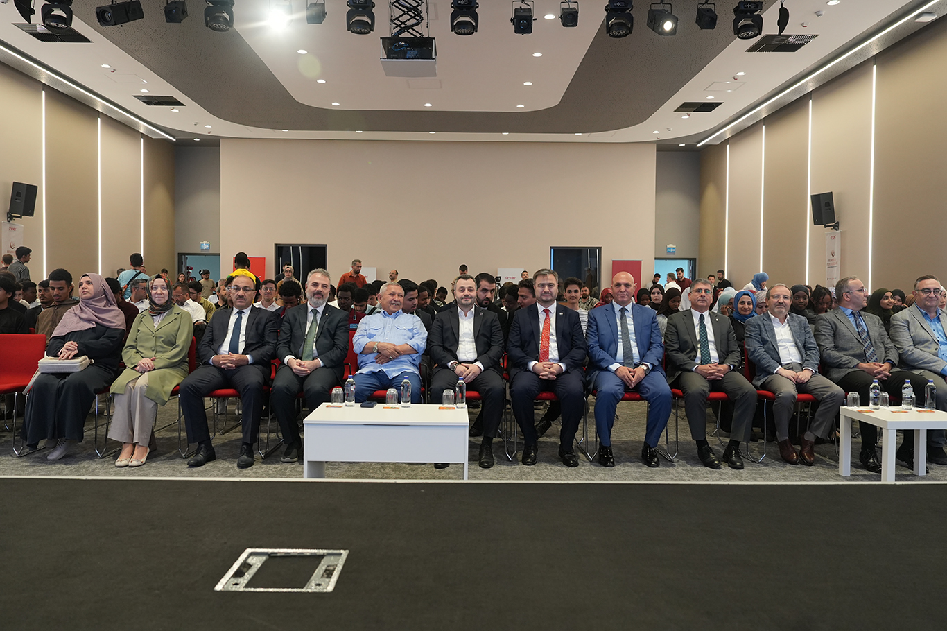Rehberim Peygamberim Hadis Ezberleme Yarışması’nda 20 genç ödüllerin sahibi oldu