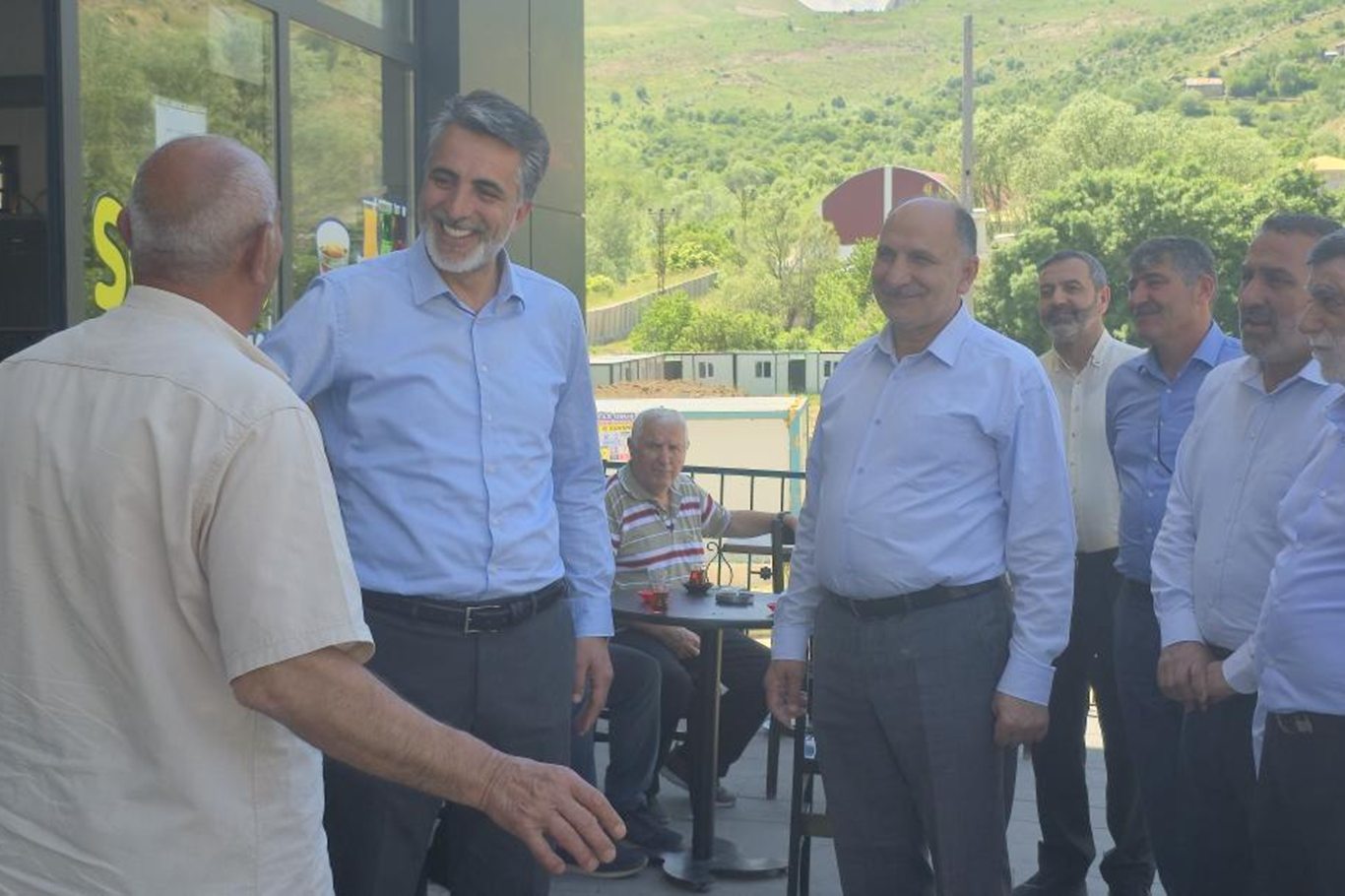 HÜDA PAR heyetinden Yayladere esnaf ve vatandaşına ziyaret