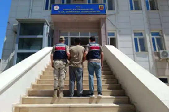 Dolandırıcılık suçundan aranan hükümlü Suruç'ta yakalandı