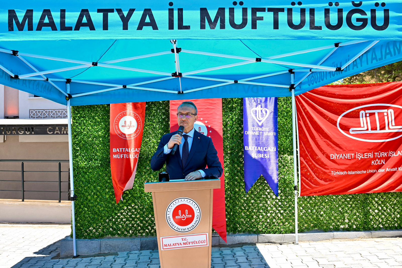 Malatya'da Hacı Mehmet Turgut Camii ibadete açıldı