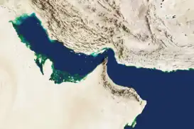 إيران تعلن السماح بعبور السفن مجاناً عبر مضيق هرمز لمدة 60 يوماً