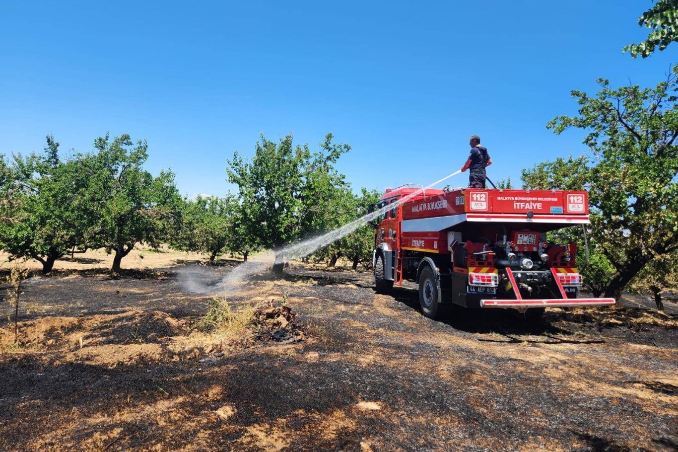 Malatya'da peş peşe çıkan yangınlar korkuttu
