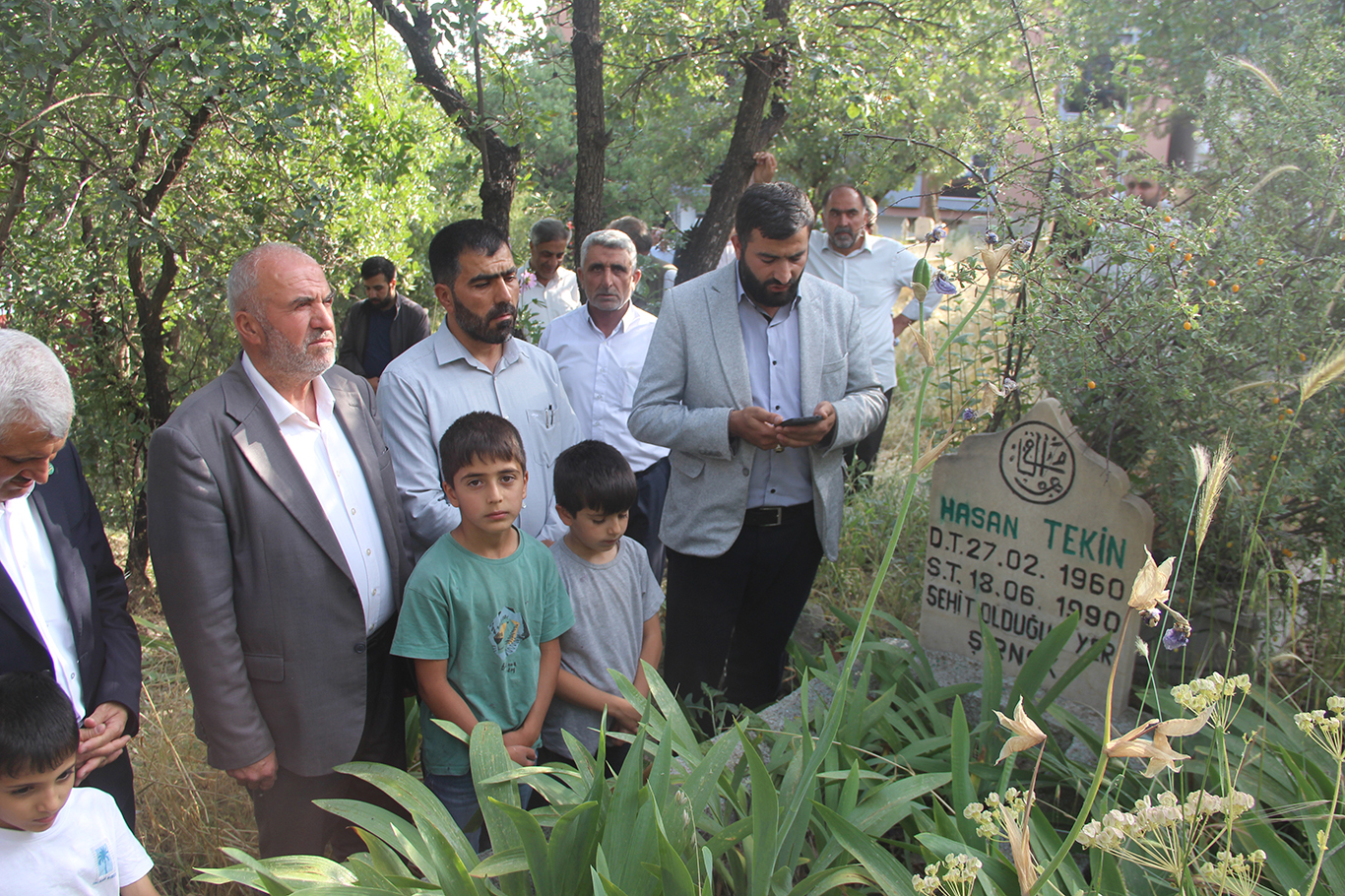 Hasan Tekin şehadetinin 36'ncı yılında kabri başında yad edildi