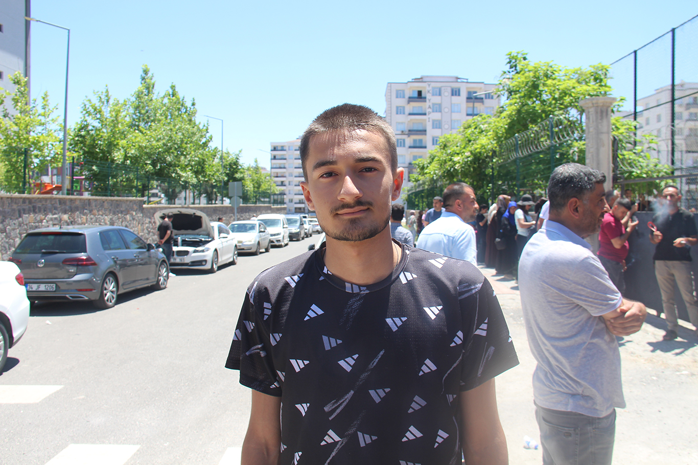 Diyarbakır'da YKS heyecanı: Adaylar soruları değerlendirdi 