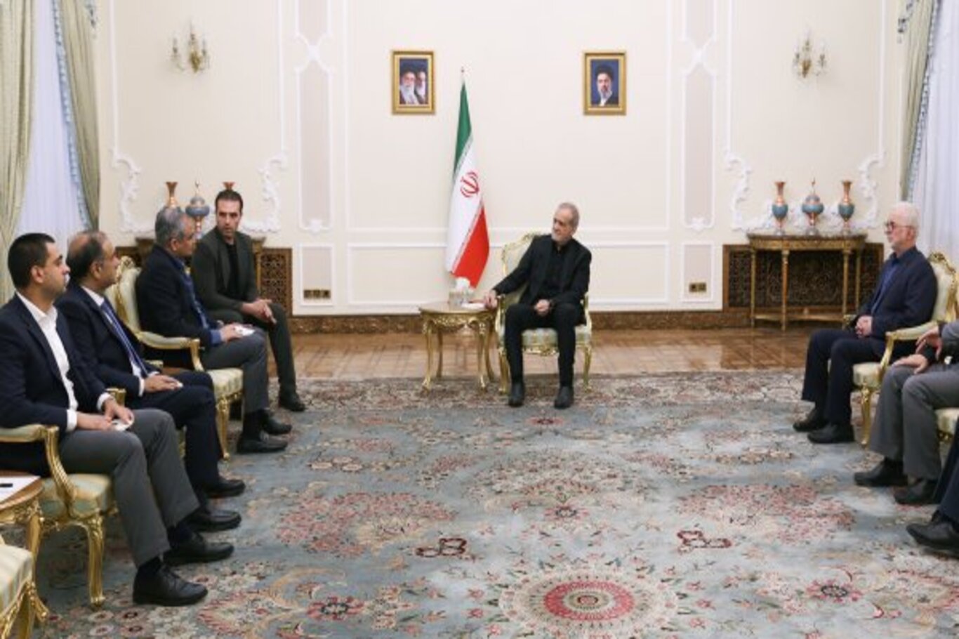 Iranian president praises Pakistan’s key role in  Iran-US talks