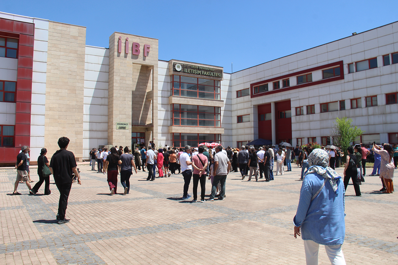 AYT sınavına katılan öğrenciler soruları yorumladı: Matematik soruları süreye oranla oldukça uzun ve zordu
