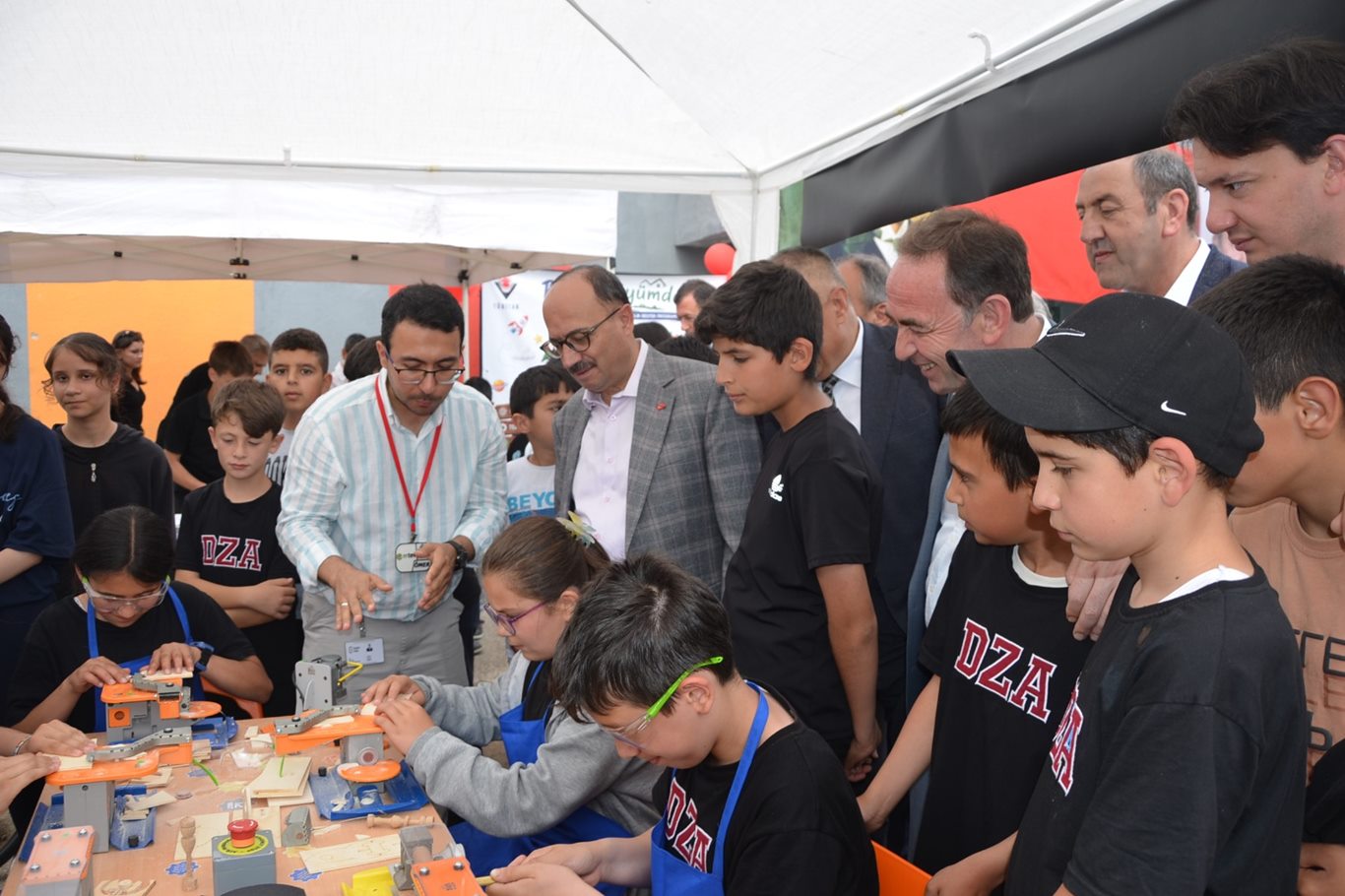 "Bilim köyümde" projesiyle bilim ve teknoloji köy okullarına taşındı