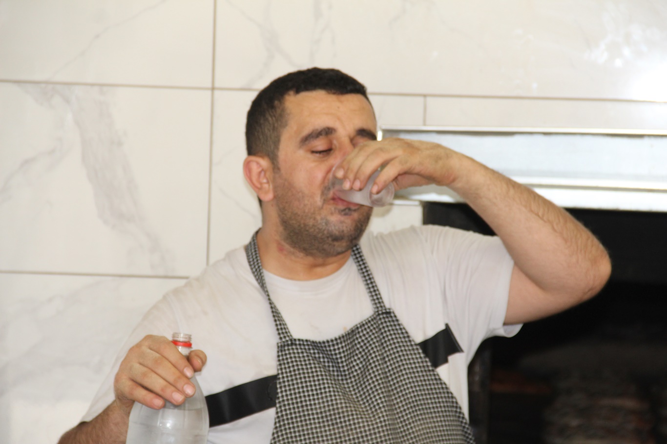 Fırıncıların kavurucu sıcaklık mesaisi: "İçerisi bazen 100 dereceyi buluyor"