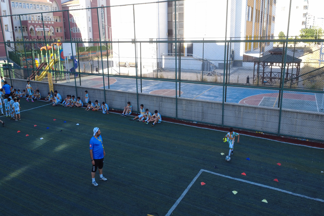 Diyarbakır 639 Spor Kulübü yaz okulunu açtı
