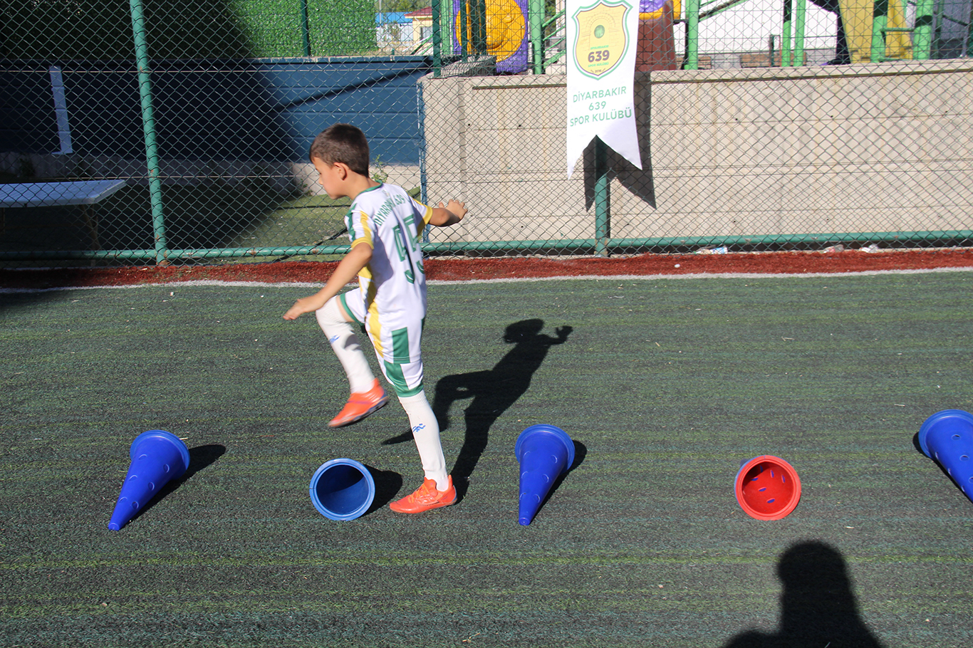 Diyarbakır 639 Spor Kulübü yaz okulunu açtı
