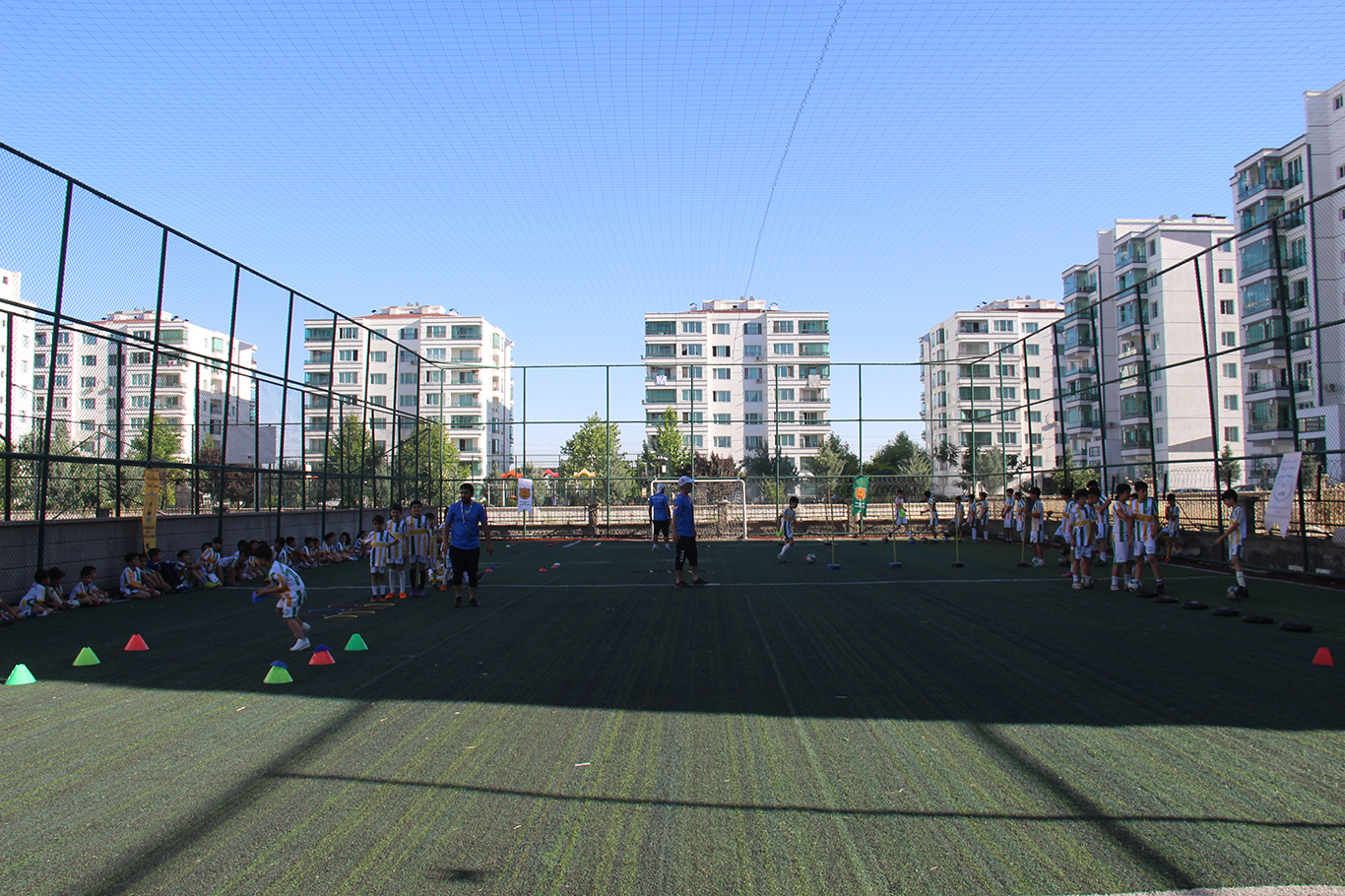 Diyarbakır 639 Spor Kulübü yaz okulunu açtı