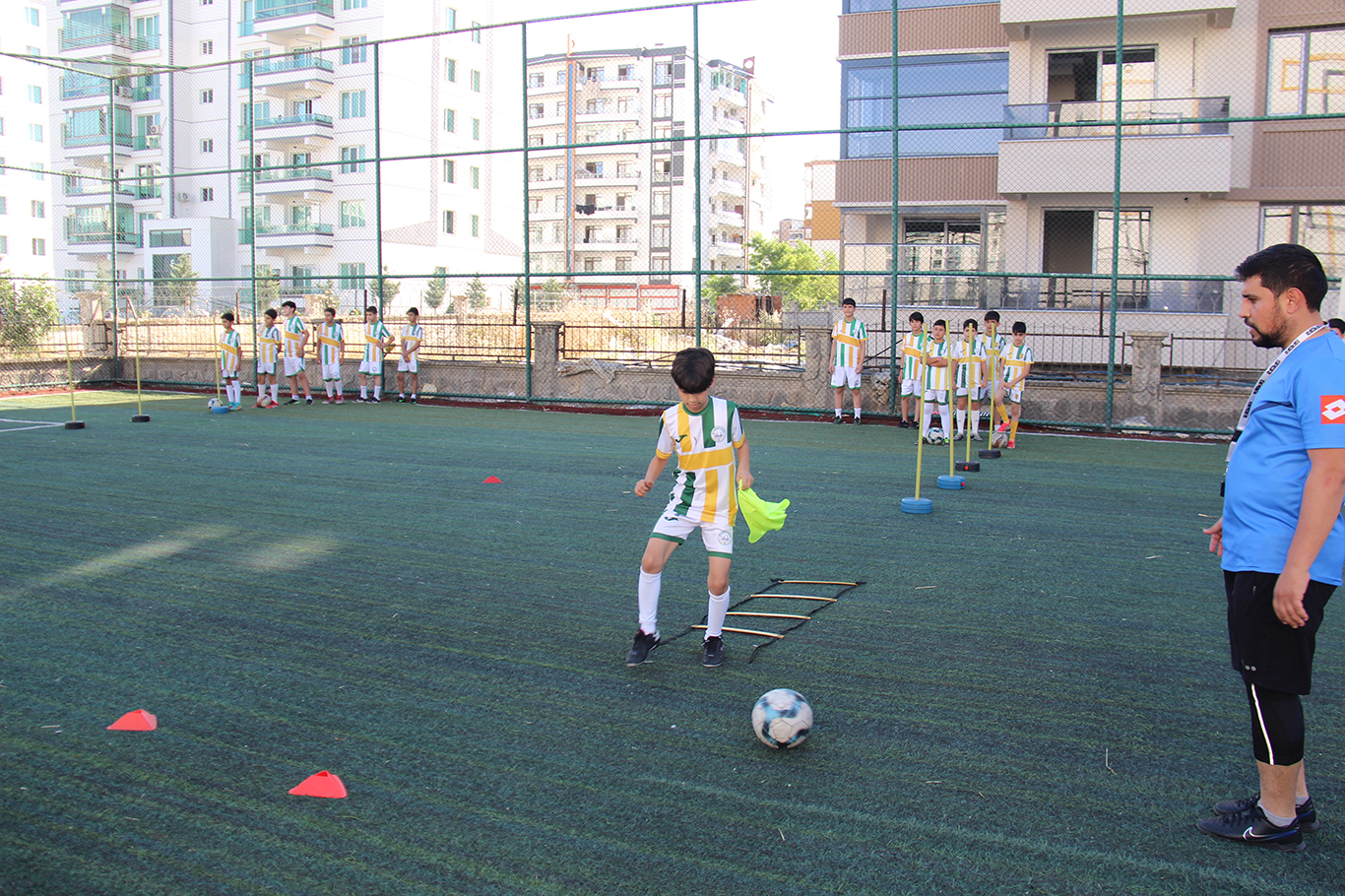 Diyarbakır 639 Spor Kulübü yaz okulunu açtı