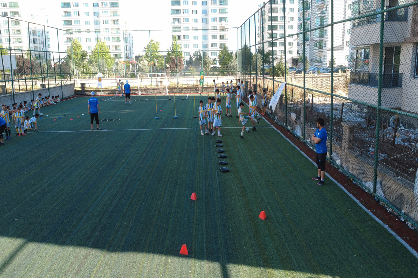 Diyarbakır 639 Spor Kulübü yaz okulunu açtı