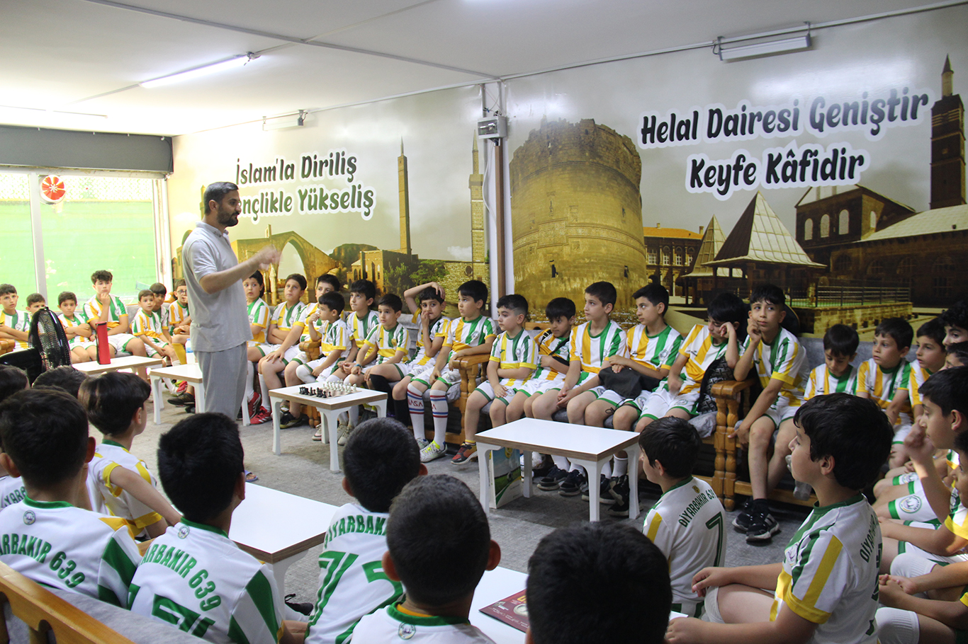 Diyarbakır 639 Spor Kulübü yaz okulunu açtı