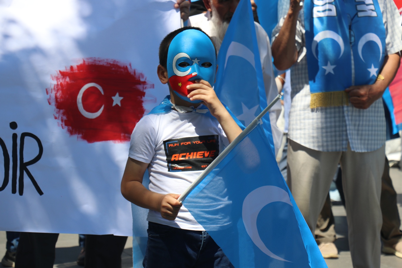 Doğu Türkistanlılardan "Küçükçekmece'de Çin İstemiyoruz!" protestosu