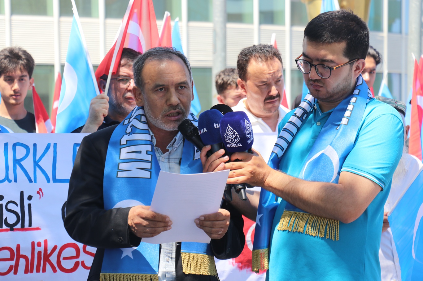 Doğu Türkistanlılardan "Küçükçekmece'de Çin İstemiyoruz!" protestosu