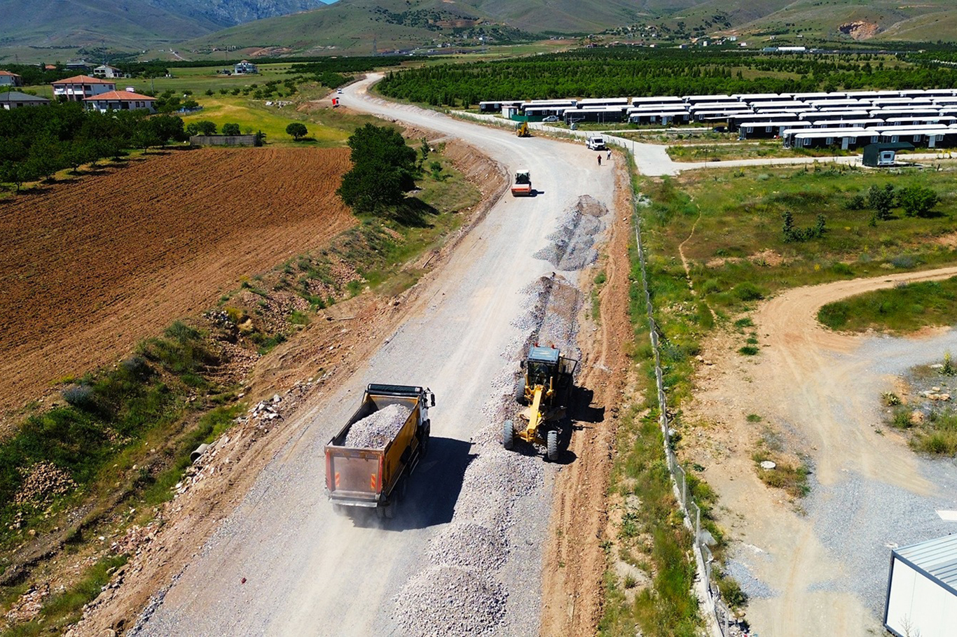 Malatya'da mahalleleri birbirine bağlayacak yol açılıyor