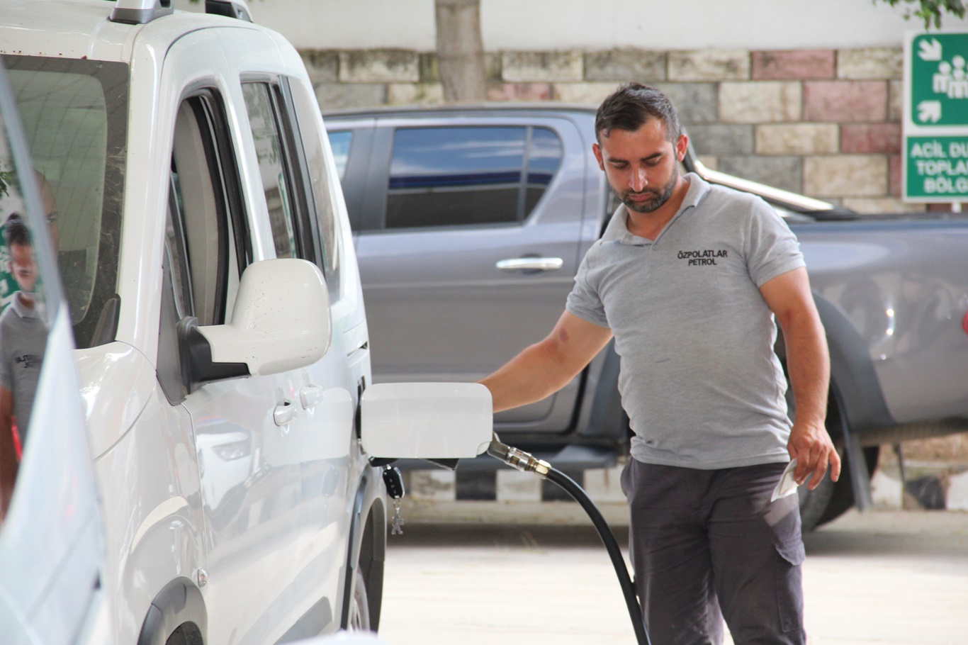 "Petrol düştü, pompa fiyatları beklentiyi karşılamadı"