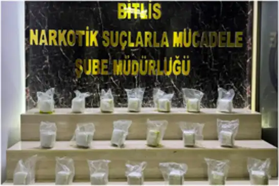 Bitlis’te 15 kilogram uyuşturucu ele geçirildi, 3 kişi tutuklandı