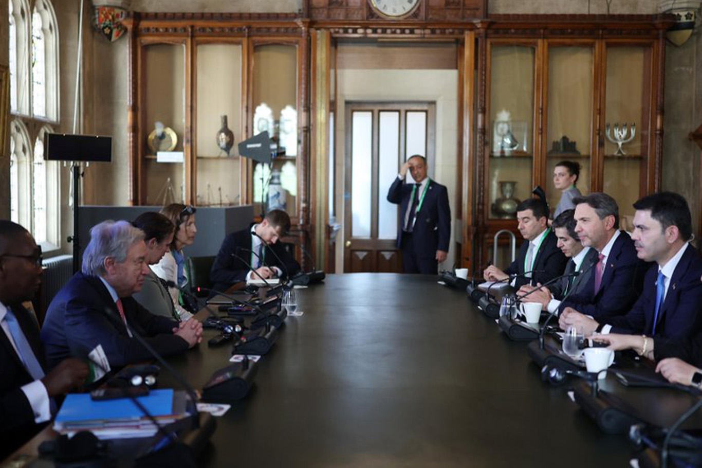 Turkish Energy Minister Bayraktar meets UN Secretary-General Guterres in London