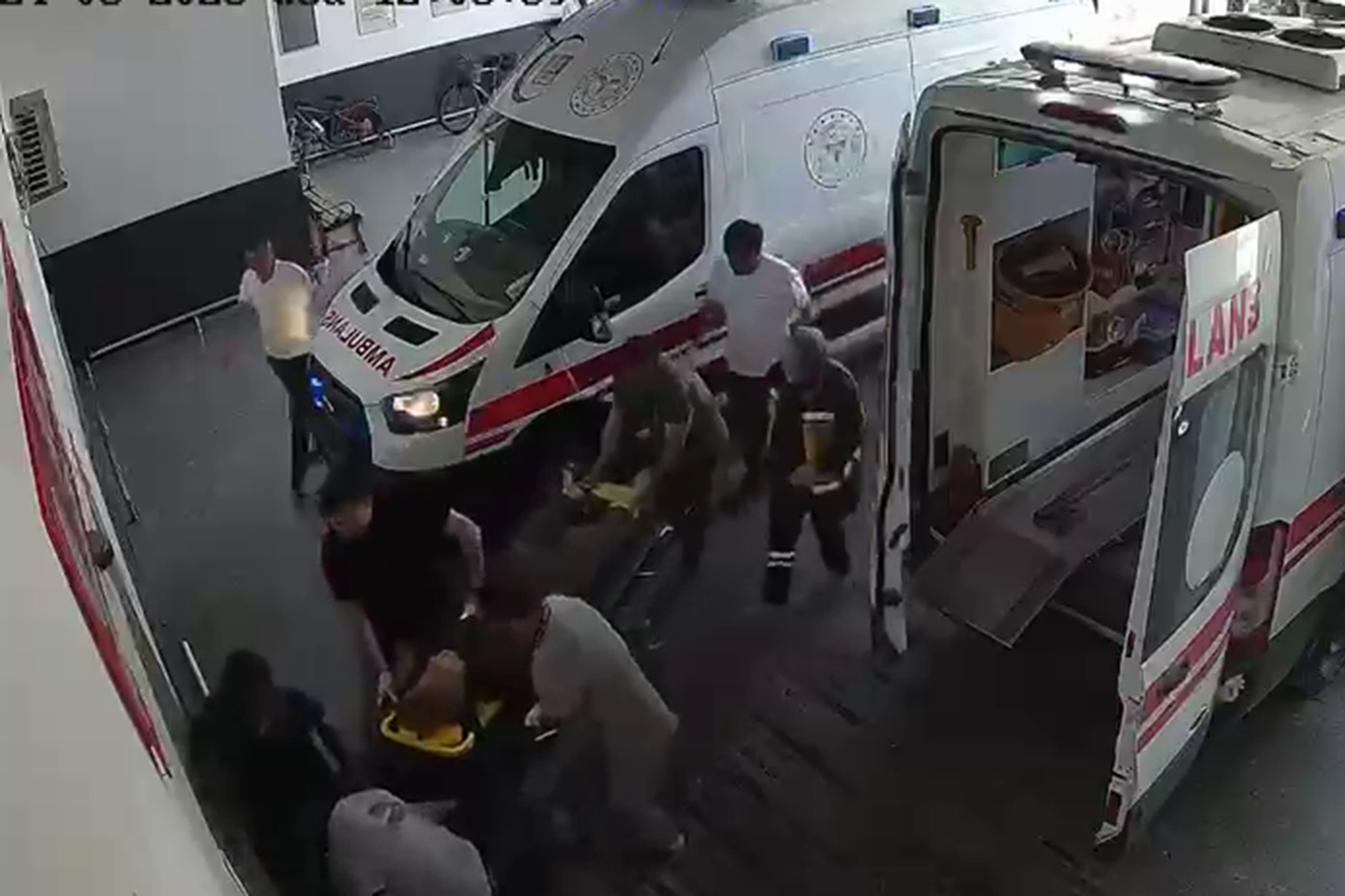 Şoför, kalp krizi geçiren hasta için otobüsü hastaneye sürdü