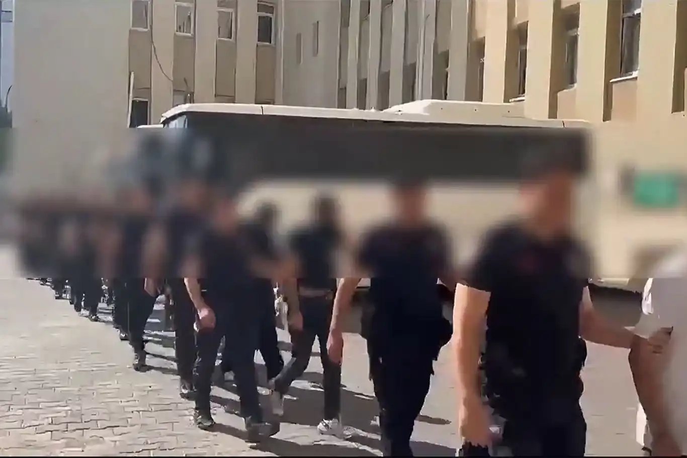 Diyarbakır'da bahis operasyonu: 24 kişi tutuklandı
