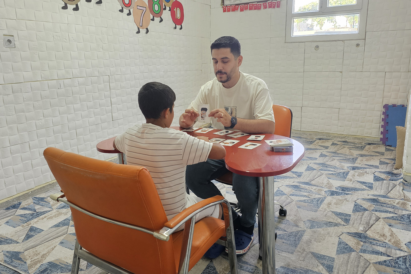 UZMANLARDAN UYARI: ENGELLİ BİREYLER BİR KOMEDİ MALZEMESİ DEĞİLDİR