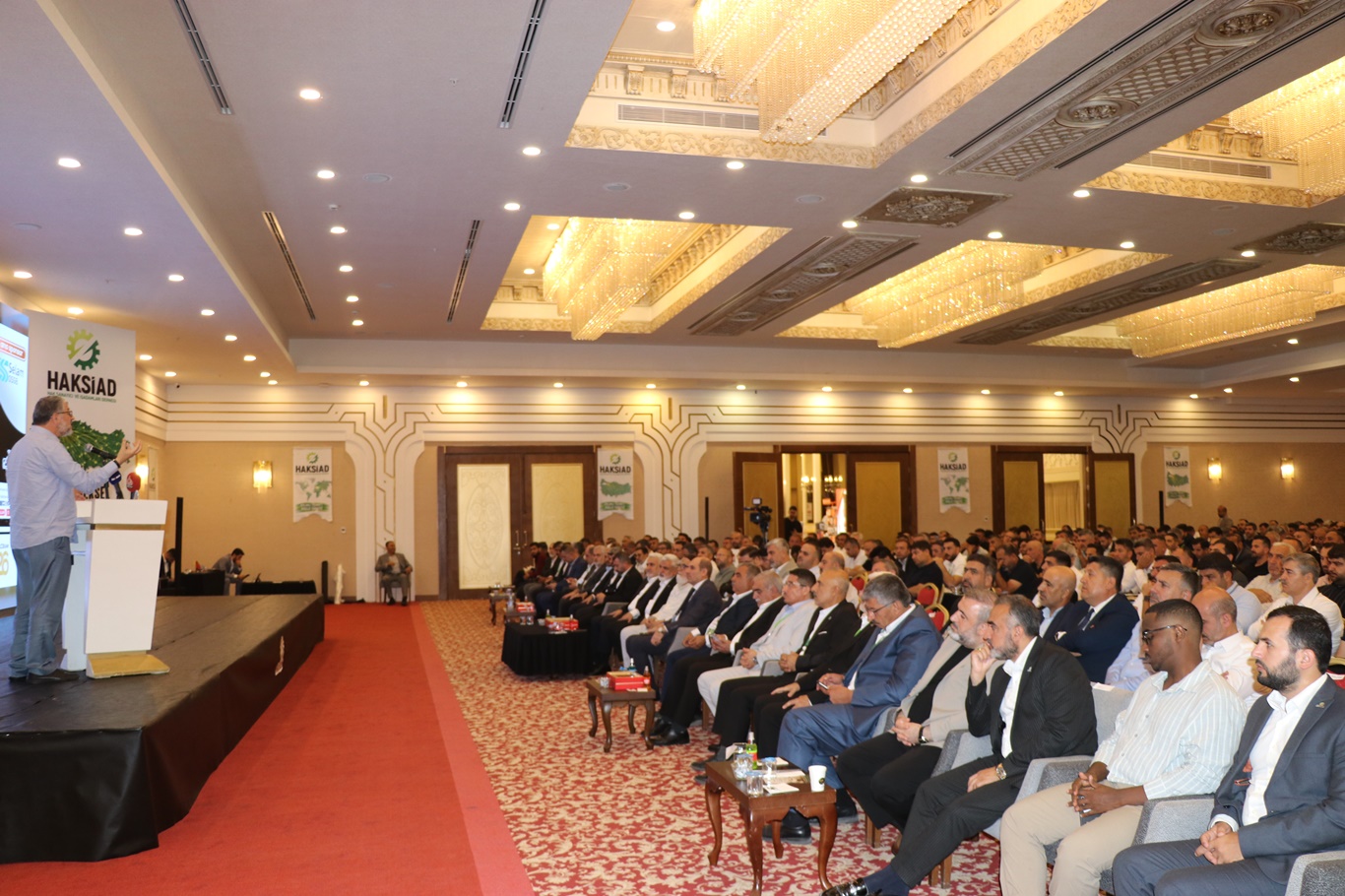 Siyer Vakfı Kurucusu Yıldırım, HAKSİAD programında 'Tüccar Sahabeler' konusunu konuştu