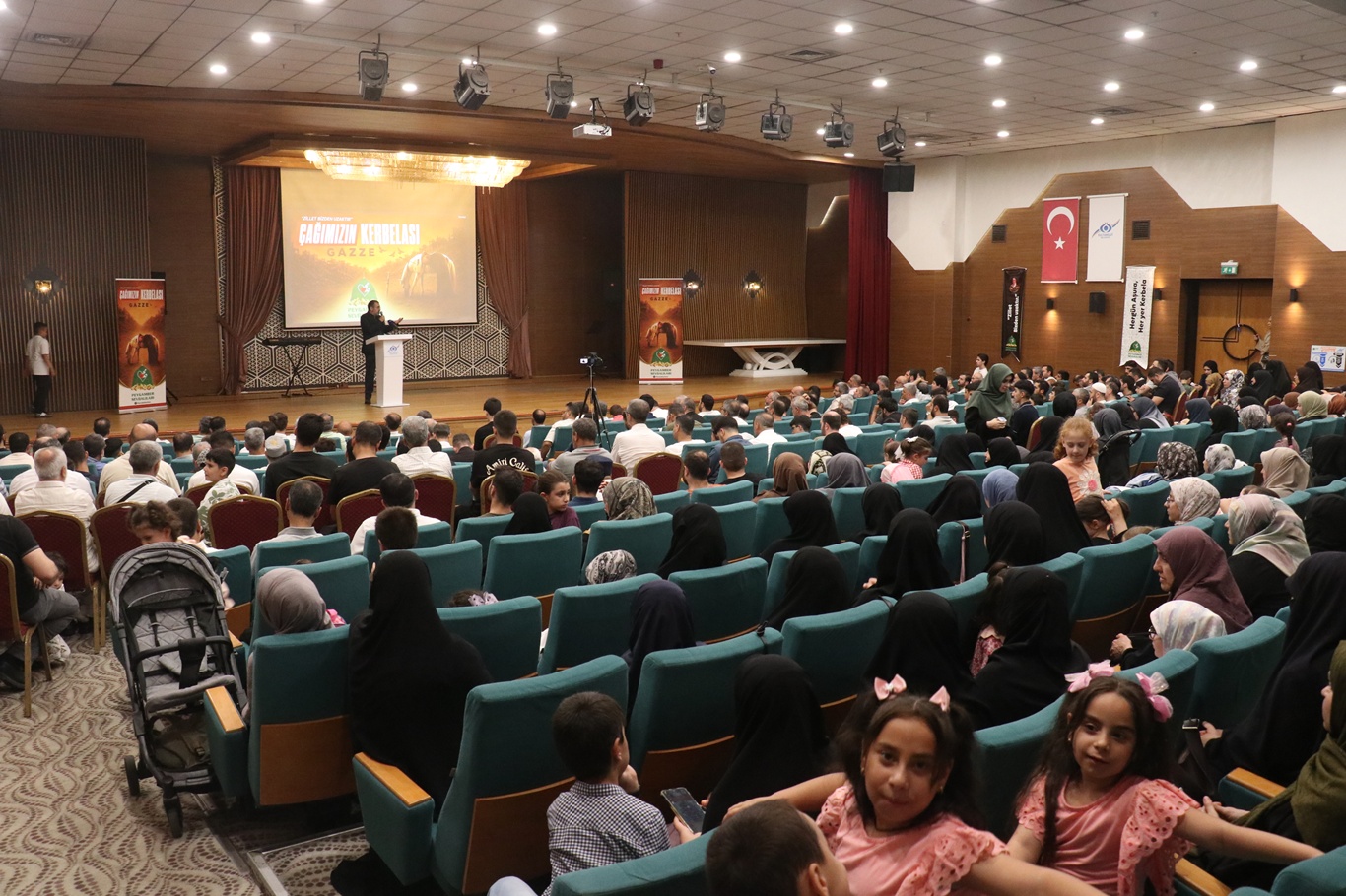 Peygamber Sevdalıları'ndan "Çağımızın Kerbelası Gazze" programı